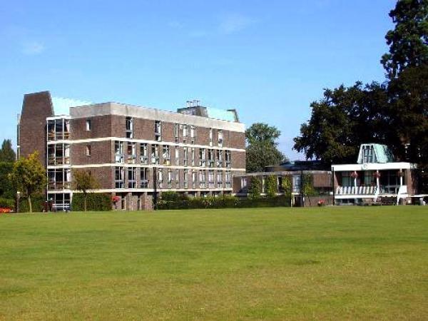 The Leys School - резиденция Fen house