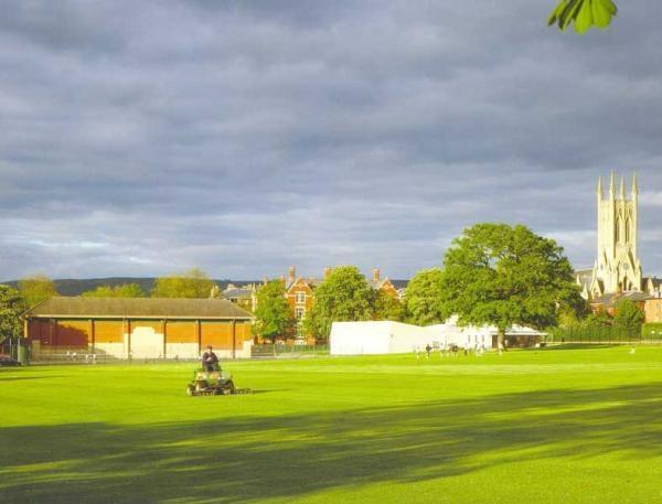 Образование в Англии. Malvern St.James College