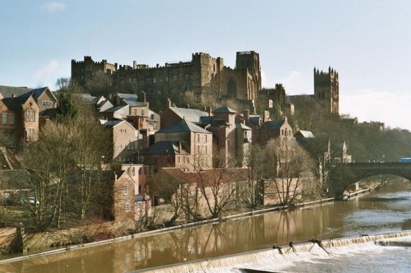 Durham University. Замок Дарема - старейшее в мире здание университетского колледжа