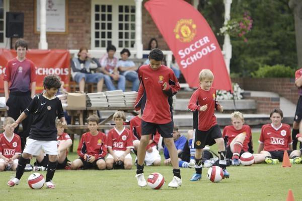 Летняя программа: английский язык с футбольной школой Manchester United