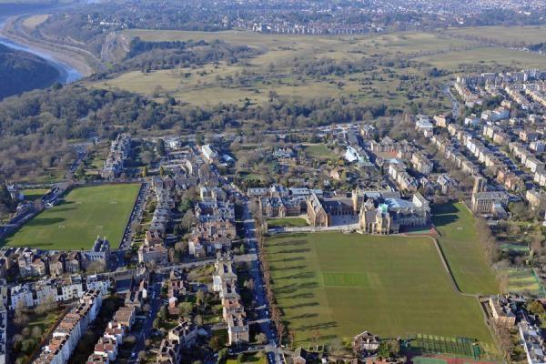 Школы-пансионы Великобритании. Clifton College - вид на территорию