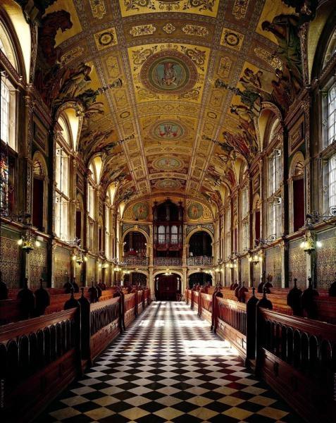 Английский университет Royal Holloway. Внутреннее убранство часовни Founder's Building