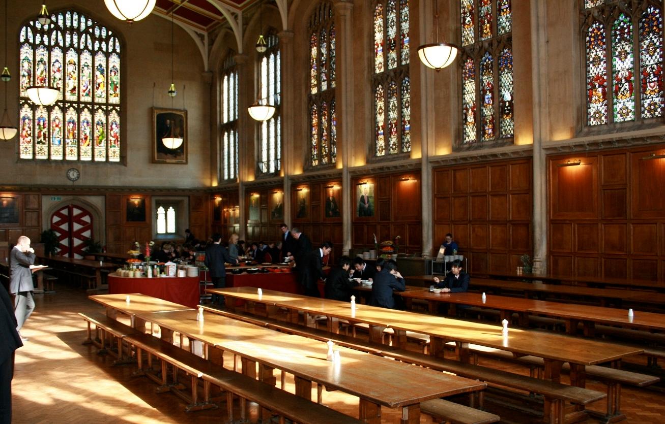 Обеденный зал в Cheltenham College