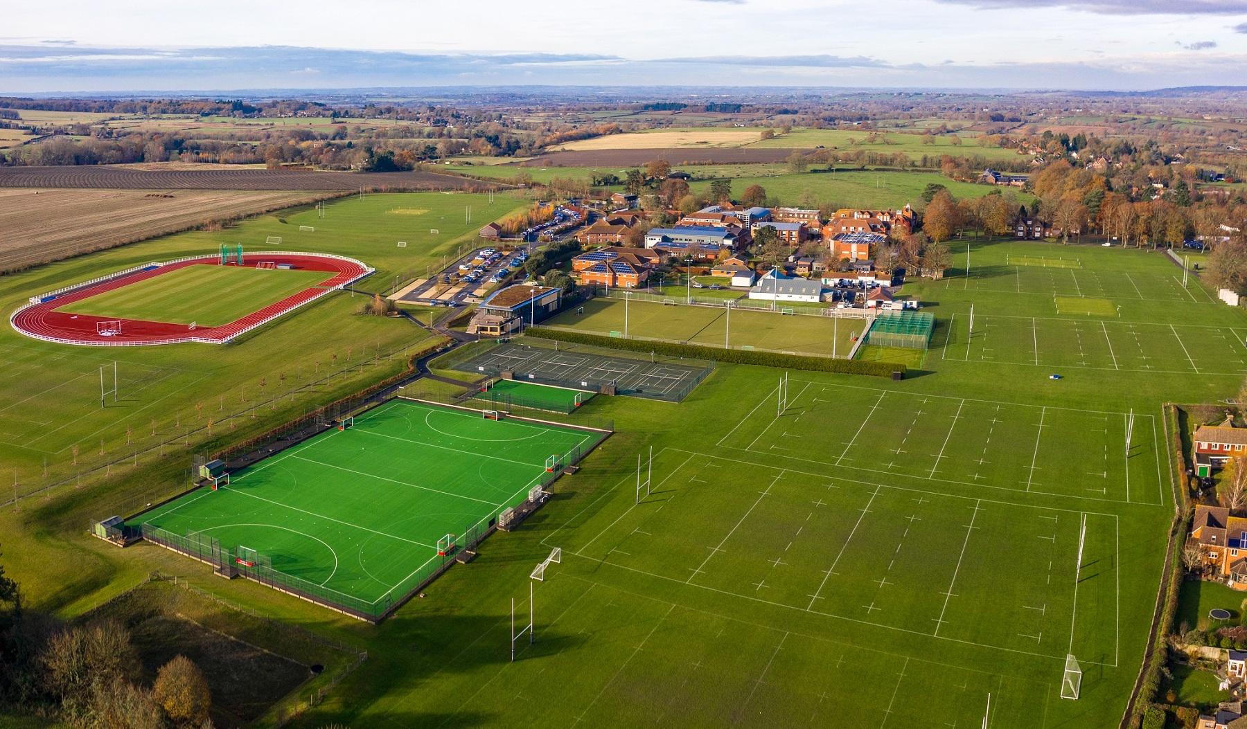 Вид с высоты на территорию школы Dauntsey’s School